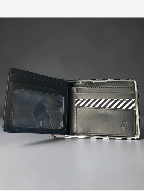 VOLCOM Wallet - Picture 3 of 6